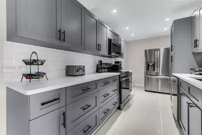 3850 Washington St #704, Hollywood, FL 33021 - Photo 13