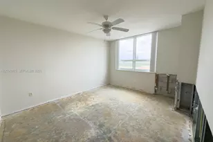 2000 N Bayshore Dr, Miami, FL 33137 - Photo 9