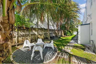 3676 Oak Ave #1, Miami, FL 33133 - Photo 19