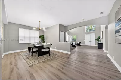 2432 Deer Creek Rd, Weston, FL 33327 - Photo 9