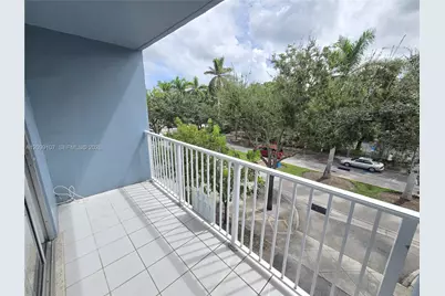 1735 NE 164th St #301, North Miami Beach, FL 33162 - Photo 15