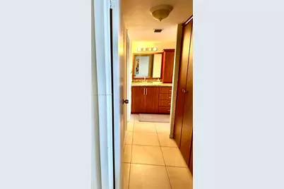 3675 N Country Club Dr #1504, Aventura, FL 33180 - Photo 7