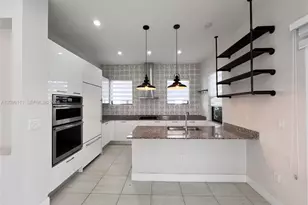 8275 NW 48th St, Doral, FL 33166 - Photo 7