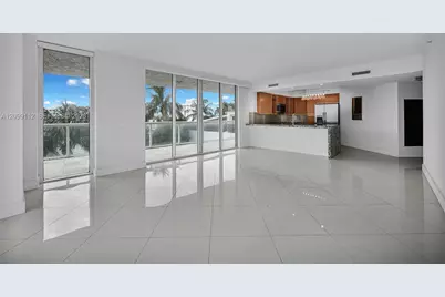 10 Venetian Way #404, Miami Beach, FL 33139 - Photo 3