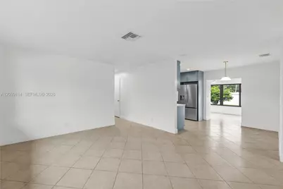 6371 SW 1st Ct, Pembroke Pines, FL 33023 - Photo 5