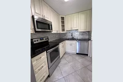 5515 Courtyard Dr #5515, Margate, FL 33063 - Photo 5