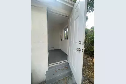 2279 NW 94th St #C, Miami, FL 33147 - Photo 3