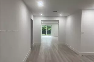 4135 SW 116th Ave, Miami, FL 33165 - Photo 9