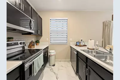 11266 SW 250th Ter, Homestead, FL 33032 - Photo 7
