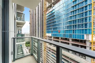 11 NE 6th St, Miami, FL 33132 - Photo 39