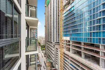 11 NE 6th St #1702, Miami, FL 33132 - Photo 41