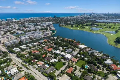 9525 Broadview Ter, Bay Harbor Islands, FL 33154 - Photo 11