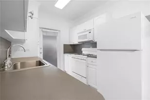 315 69th St, Miami Beach, FL 33141 - Photo 11