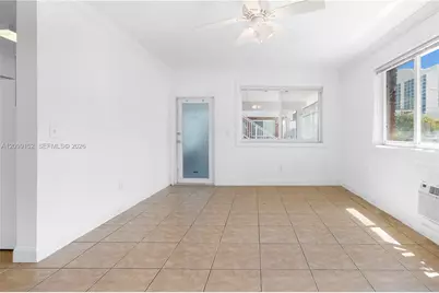 315 69th St #112, Miami Beach, FL 33141 - Photo 3