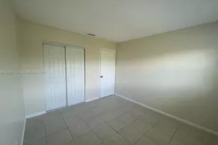 958 SW 74th Ave, North Lauderdale, FL 33068 - Photo 3