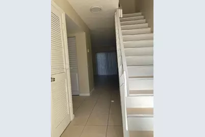 958 SW 74th Ave, North Lauderdale, FL 33068 - Photo 9