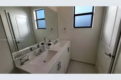 11418 W 34th Ct #., Hialeah, FL 33018 - Photo 21