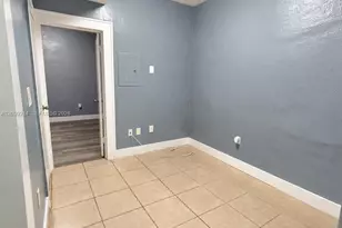 301 SW 10th Ave, Miami, FL 33130 - Photo 5