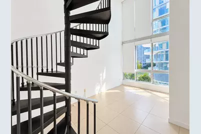 300 S Biscayne Blvd #L-406, Miami, FL 33131 - Photo 5