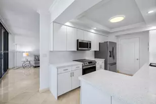 2000 Island Blvd, Aventura, FL 33160 - Photo 7
