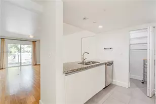 7541 SW 61st Ave, South Miami, FL 33143 - Photo 3