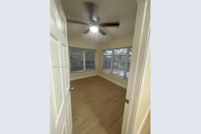 4986 SW 7th St, Margate, FL 33068 - Photo 17
