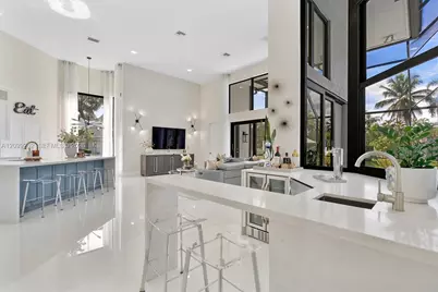 12060 NW 10th St, Plantation, FL 33323 - Photo 17