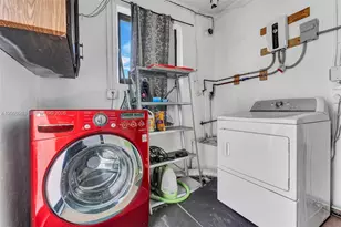 4005 Johnson St, Hollywood, FL 33021 - Photo 25