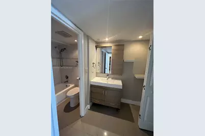 100 Bayview Dr #2012, Sunny Isles Beach, FL 33160 - Photo 9