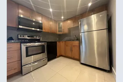 100 Bayview Dr #2012, Sunny Isles Beach, FL 33160 - Photo 5