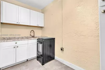 7480 NW 37th Ct, Lauderhill, FL 33319 - Photo 23