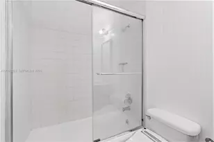 2451 Brickell Ave, Miami, FL 33129 - Photo 23