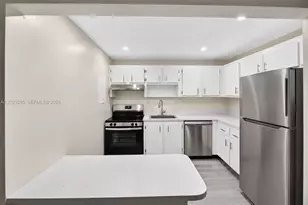 1681 NW 70th Ave, Plantation, FL 33313 - Photo 9