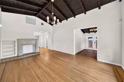 717 NE 73rd St, Miami, FL 33138 - Photo 9
