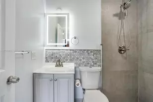 781 NW 108th St, Miami, FL 33168 - Photo 15