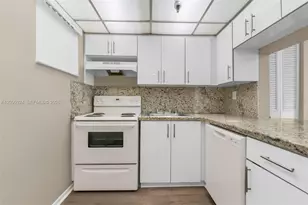 6830 Indian Creek Dr, Miami Beach, FL 33141 - Photo 15
