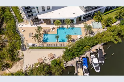16385 Biscayne Blvd #506, North Miami Beach, FL 33160 - Photo 27