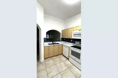 1250 SE 28th Ct #203, Homestead, FL 33035 - Photo 7