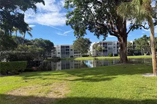 9235 Lagoon Pl, Davie, FL 33324 - Photo 27