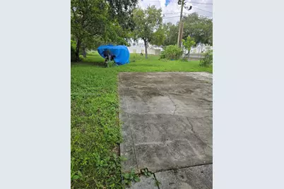 1943 NW 98th St, Miami, FL 33147 - Photo 33
