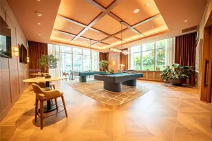 77 SE 5th St, Miami, FL 33131 - Photo 13