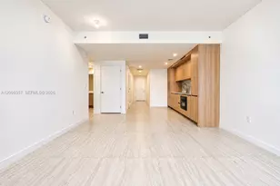 77 SE 5th St, Miami, FL 33131 - Photo 3