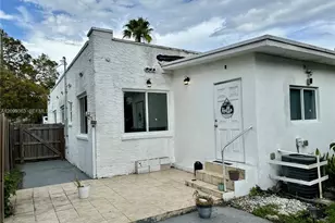 1284 NW 39th St, Miami, FL 33142 - Photo 5