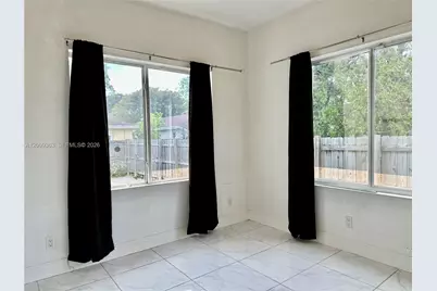 1284 NW 39 St, Miami, FL 33142 - Photo 13