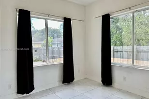 1284 NW 39th St, Miami, FL 33142 - Photo 13