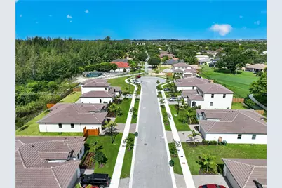 2208 SE 30th St, Homestead, FL 33035 - Photo 71