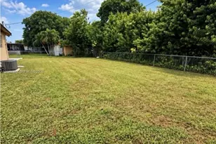 3271 NW 182nd St, Miami Gardens, FL 33056 - Photo 17
