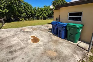 3271 NW 182nd St, Miami Gardens, FL 33056 - Photo 23