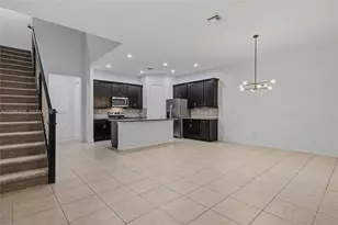 151 SW 127th Terrace, Plantation, FL 33325 - Photo 5