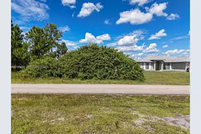 2816 25 St SW, Lehigh Acres, FL 33976 - Photo 7
